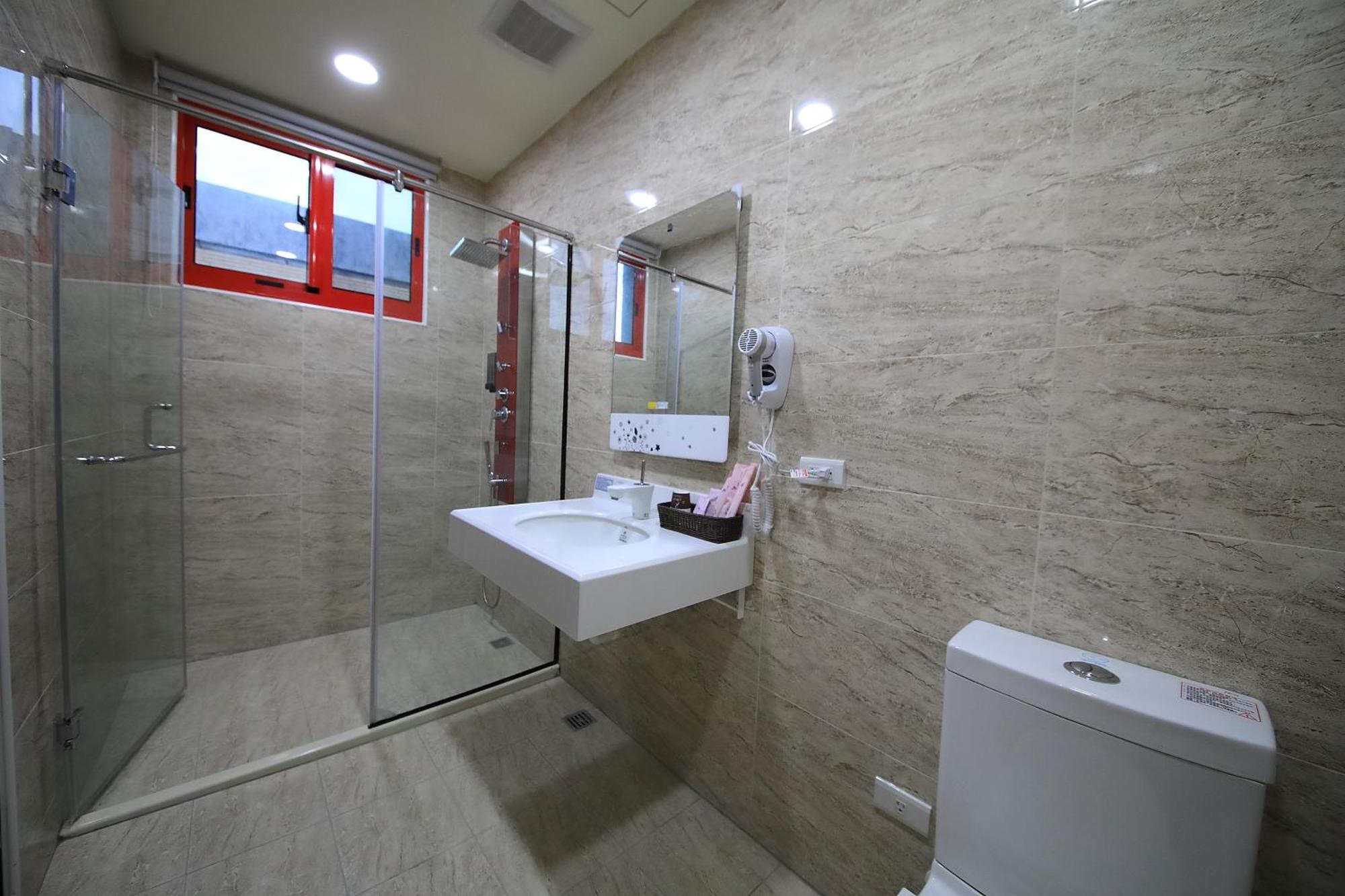 花蓮亮君海景民宿-東大門夜市-電梯包棟Bright King Homestay Hualien City Phòng bức ảnh