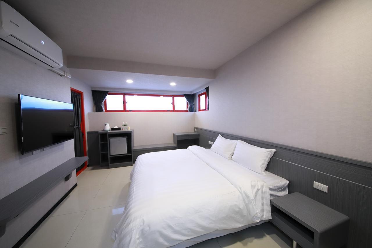 花蓮亮君海景民宿-東大門夜市-電梯包棟Bright King Homestay Hualien City Ngoại thất bức ảnh