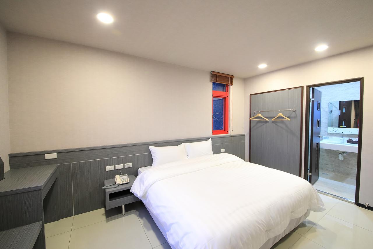 花蓮亮君海景民宿-東大門夜市-電梯包棟Bright King Homestay Hualien City Ngoại thất bức ảnh