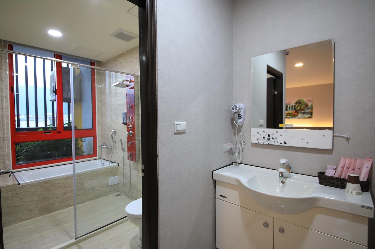 花蓮亮君海景民宿-東大門夜市-電梯包棟Bright King Homestay Hualien City Ngoại thất bức ảnh